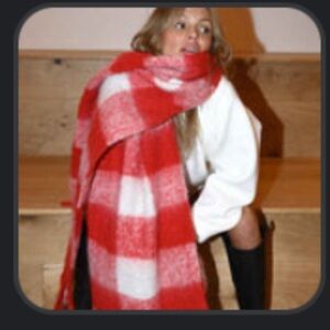 Leah Oversized Blanket Scarf